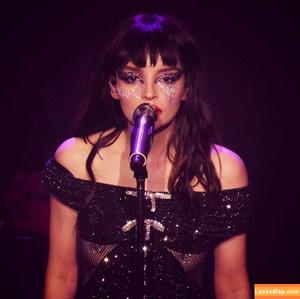 Lauren Mayberry photo #0595