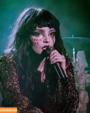 Lauren Mayberry photo #0612