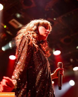 Lauren Mayberry photo #0628