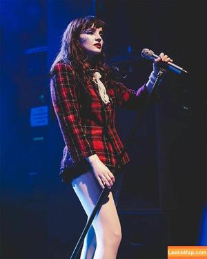 Lauren Mayberry фото #0644