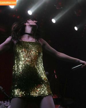 Lauren Mayberry photo #0686