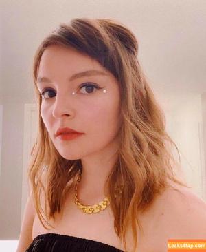 Lauren Mayberry photo #0687