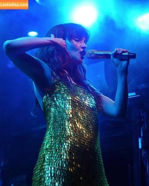 Lauren Mayberry photo #0690