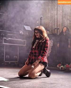 Lauren Mayberry photo #0694