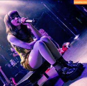 Lauren Mayberry photo #0697