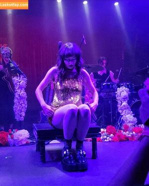 Lauren Mayberry photo #0705