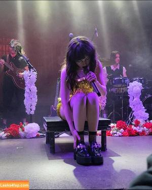 Lauren Mayberry photo #0710