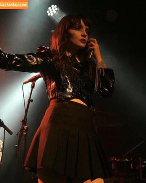 Lauren Mayberry photo #0725