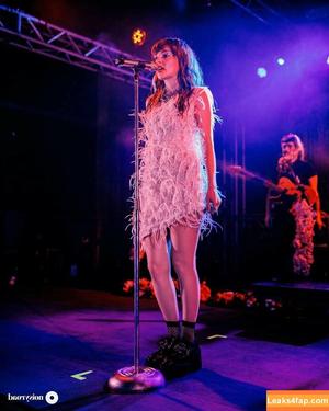 Lauren Mayberry photo #0731