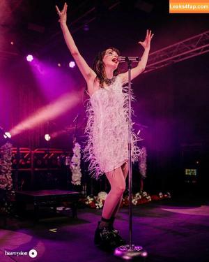 Lauren Mayberry photo #0740