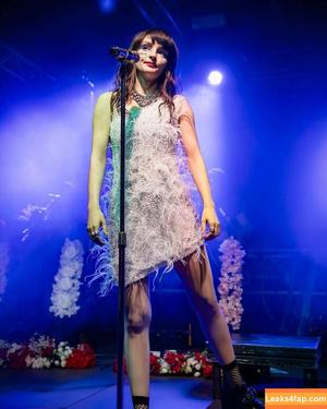 Lauren Mayberry photo #0741