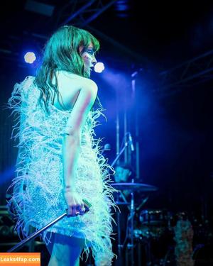 Lauren Mayberry photo #0745