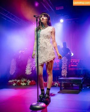 Lauren Mayberry photo #0748