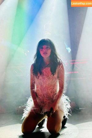 Lauren Mayberry photo #0753