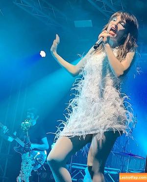 Lauren Mayberry photo #0754