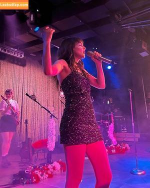 Lauren Mayberry photo #0765