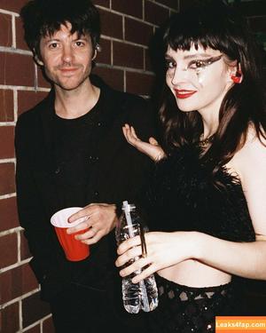 Lauren Mayberry photo #0770
