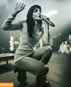 Lauren Mayberry photo #0803