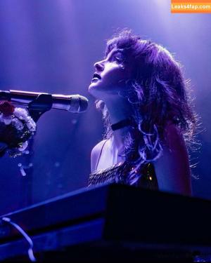 Lauren Mayberry photo #0806