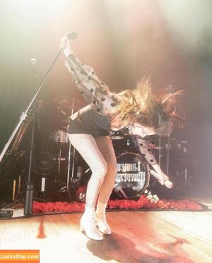 Lauren Mayberry photo #0828