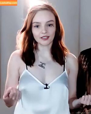 Lauren Mayberry photo #0858