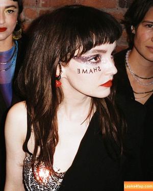 Lauren Mayberry photo #0978