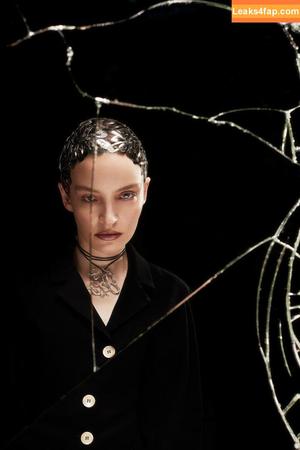 Lauren Mayberry photo #0984