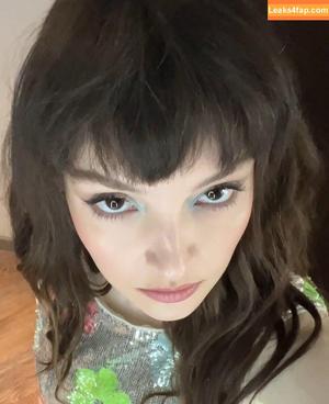 Lauren Mayberry photo #0988