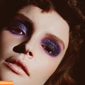 Lauren Mayberry photo #0996