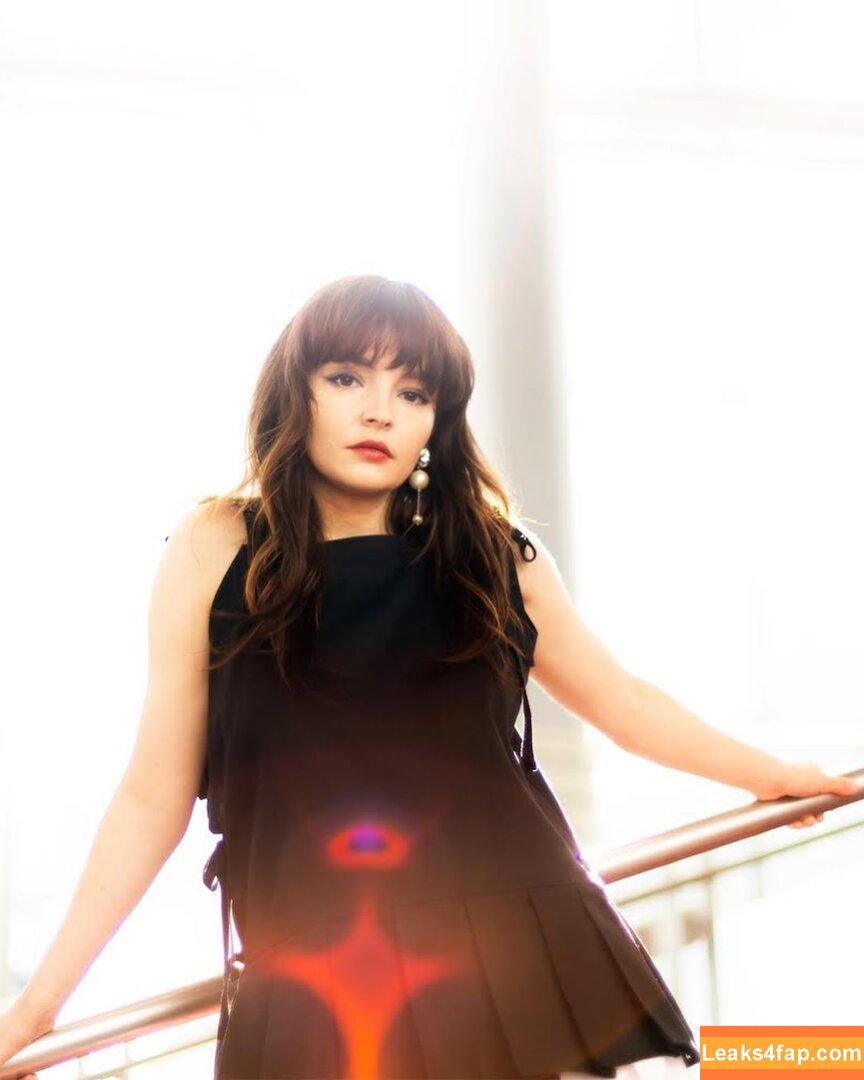 Lauren Mayberry / laurenevemayberry leaked photo photo #1044