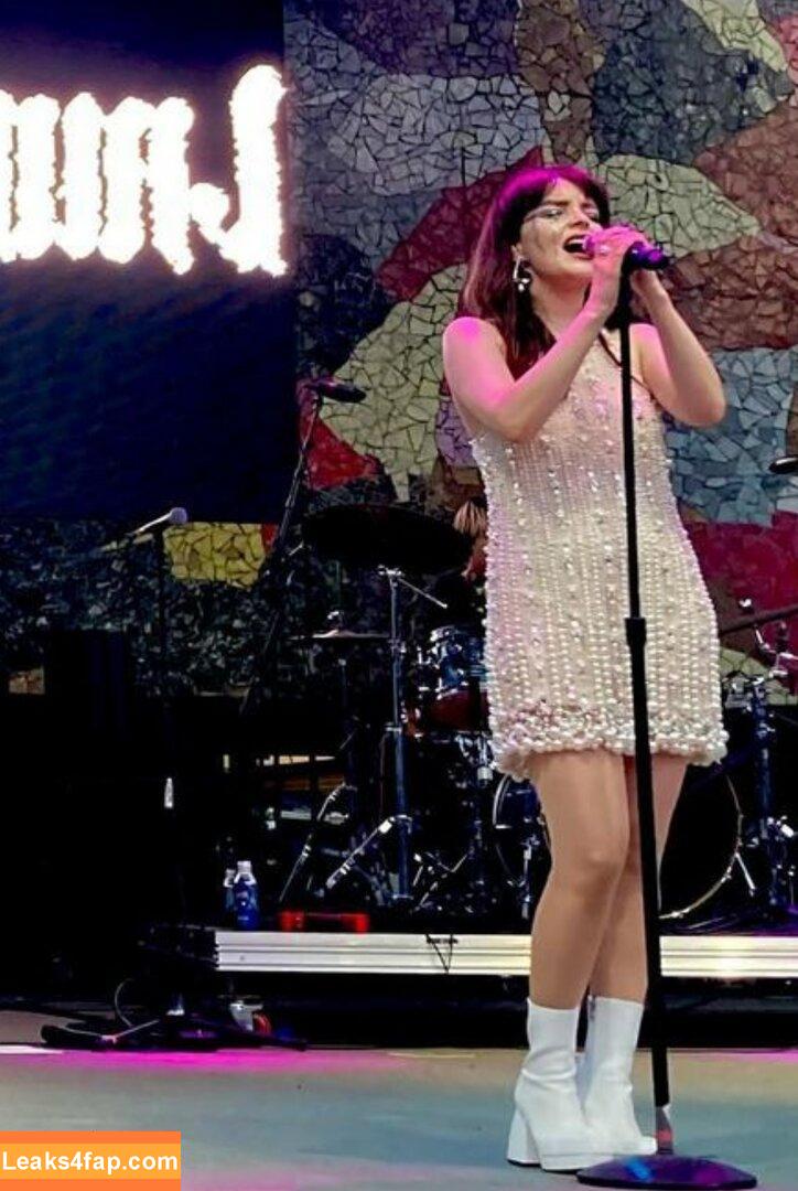 Lauren Mayberry / laurenevemayberry leaked photo photo #1101