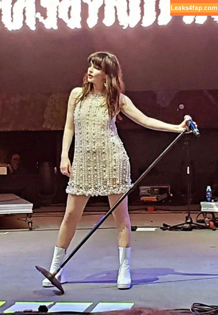 Lauren Mayberry / laurenevemayberry leaked photo photo #1102