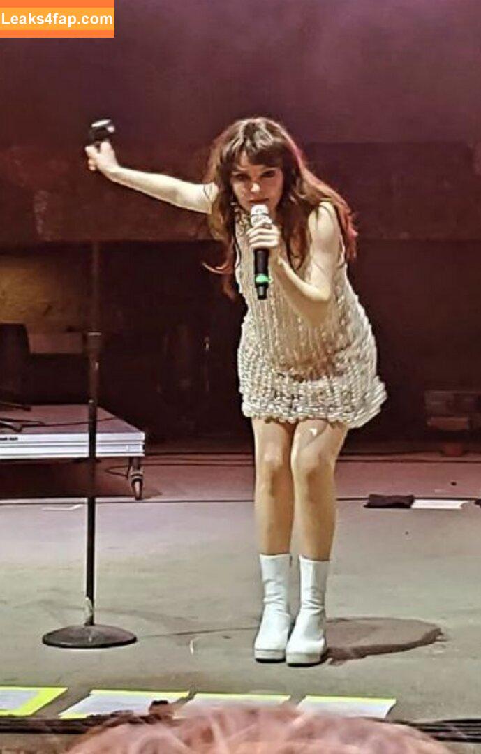 Lauren Mayberry / laurenevemayberry leaked photo photo #1104