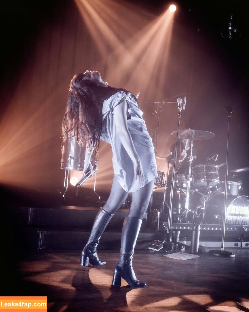 Lauren Mayberry / laurenevemayberry leaked photo photo #1348