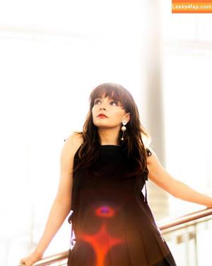 Lauren Mayberry photo #1046