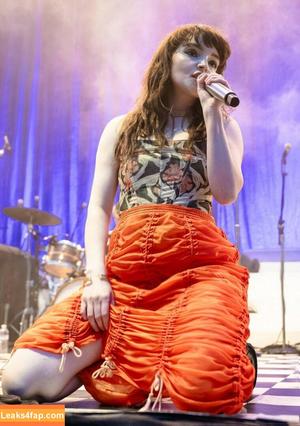 Lauren Mayberry photo #1081