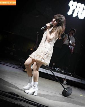 Lauren Mayberry photo #1086