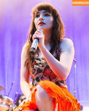 Lauren Mayberry photo #1105