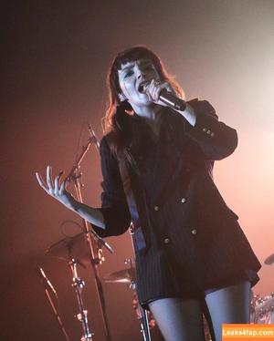 Lauren Mayberry photo #1160