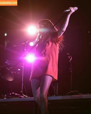 Lauren Mayberry photo #1172