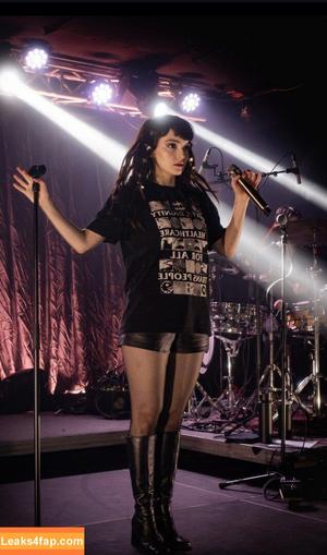 Lauren Mayberry photo #1193