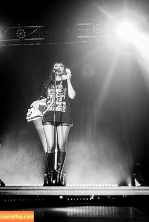 Lauren Mayberry photo #1219