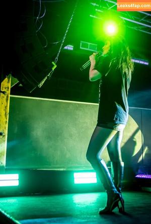 Lauren Mayberry photo #1221