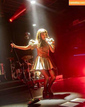 Lauren Mayberry photo #1254