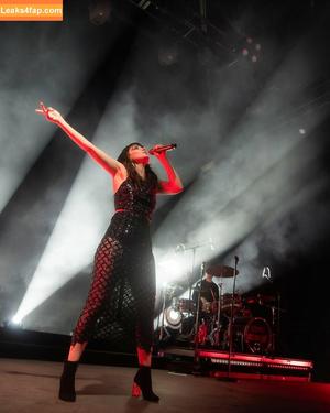 Lauren Mayberry photo #1295