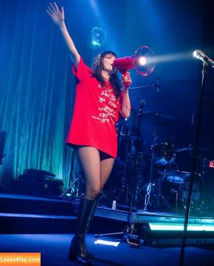 Lauren Mayberry photo #1310