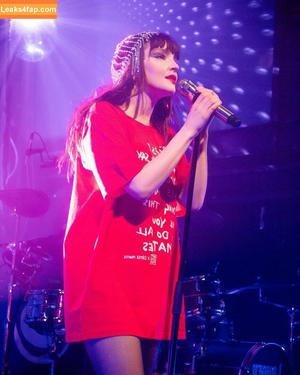 Lauren Mayberry photo #1315