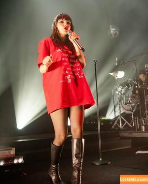 Lauren Mayberry photo #1319