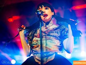 Lauren Mayberry photo #1335