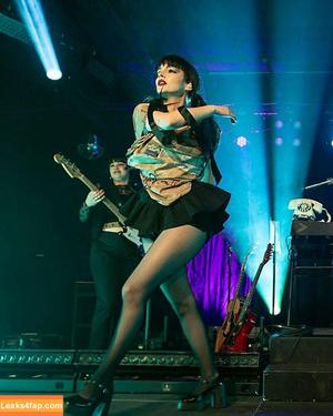 Lauren Mayberry photo #1339